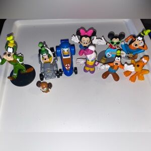 Disney Action Figure Playset - Blue, Pink, Green